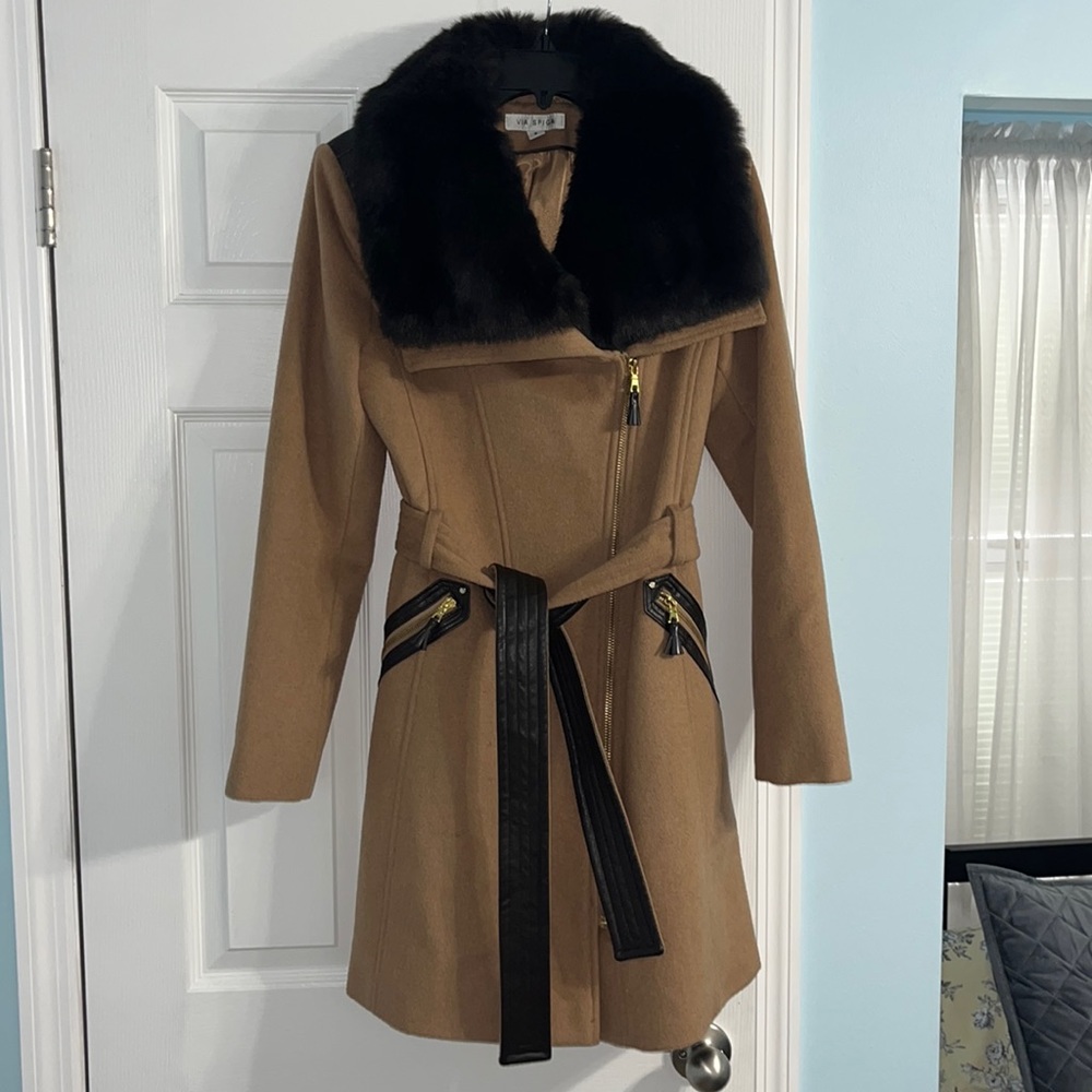 Do not accept offer it’s gone GORGEOUS VIA SPIGA CAMEL COAT 🧥 ❤️ SIZE 8 fire 🔥🔥